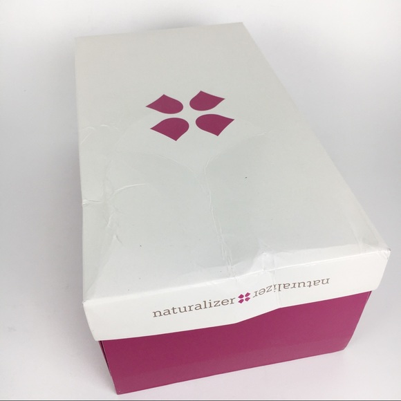 NEW Naturalizer Black Leather Natalie Heels Pump 8 - Picture 12 of 12